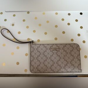 Kate Spade Wristlet